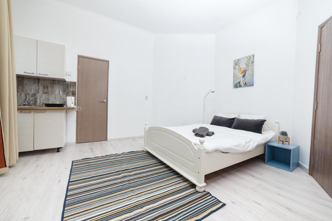 Color Apartments Franceza St Bucarest Esterno foto