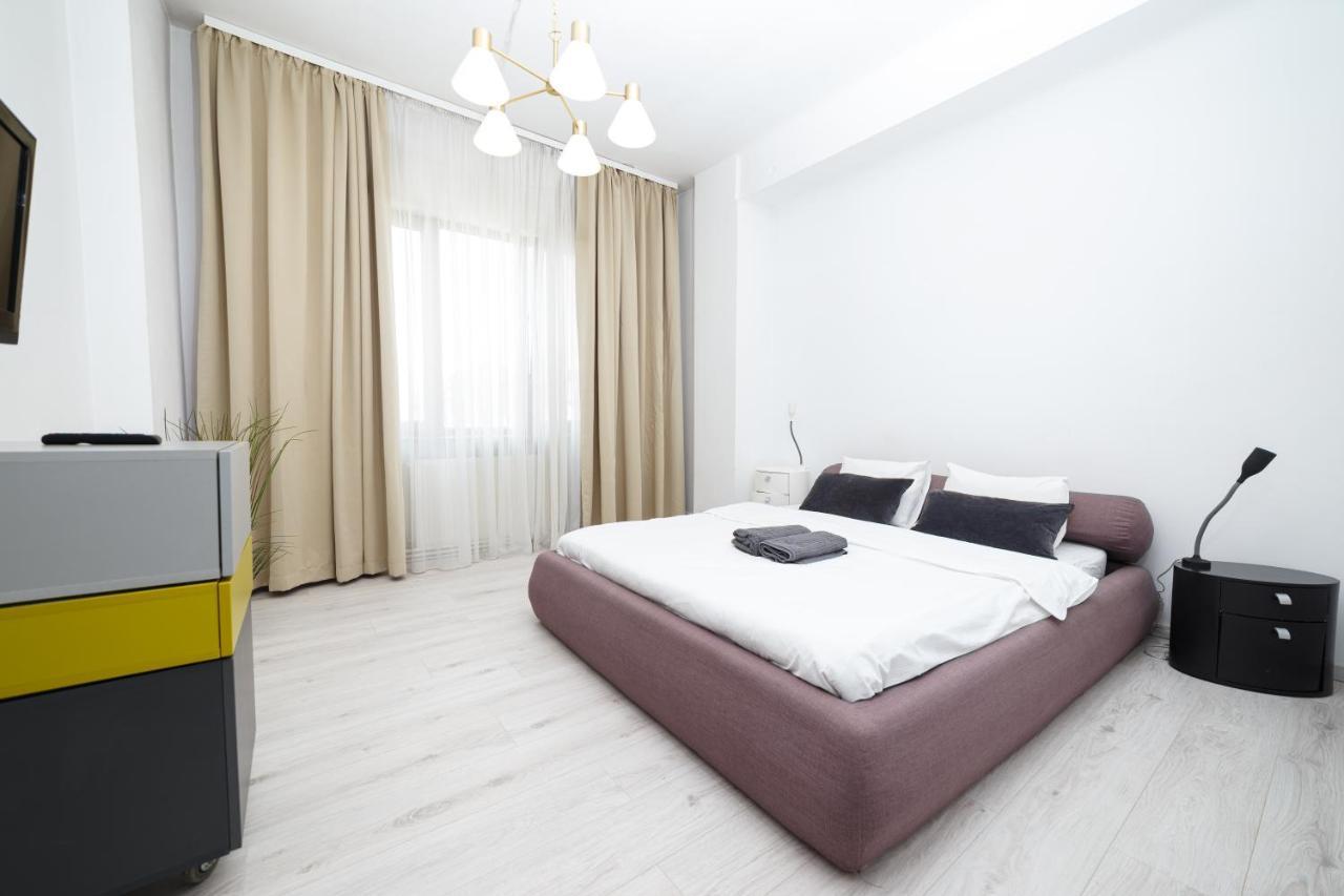 Color Apartments Franceza St Bucarest Esterno foto