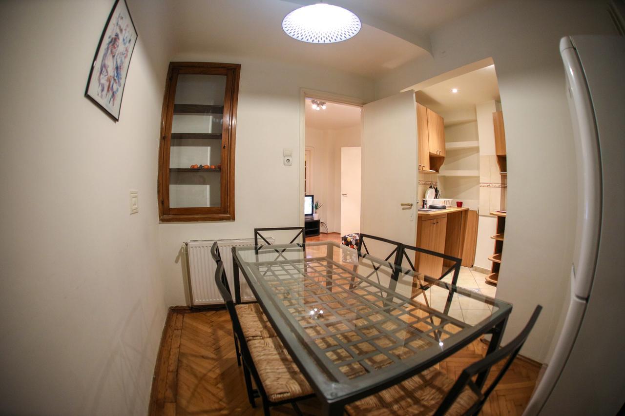 Color Apartments Franceza St Bucarest Esterno foto